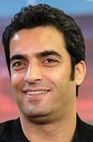 منوچهر هادی